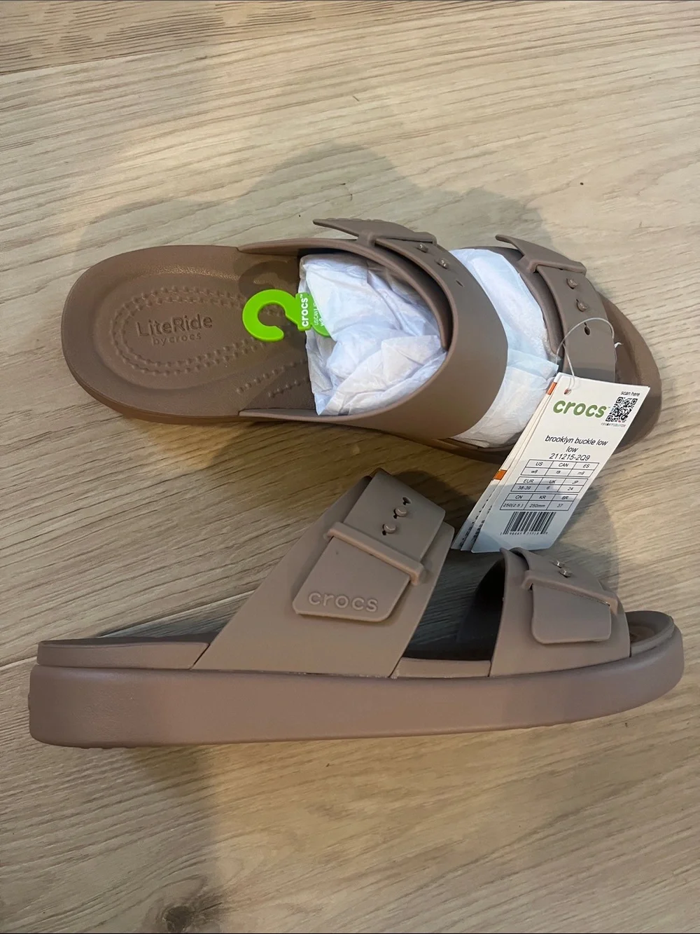CROCS sandals NWT
